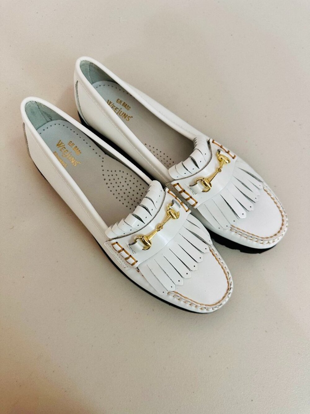 NEW G. H. BASS WEEJUNS LIANNA KILTIE LUG WHITE LEATHER BIT SLIP-ON LOAFERS 10M